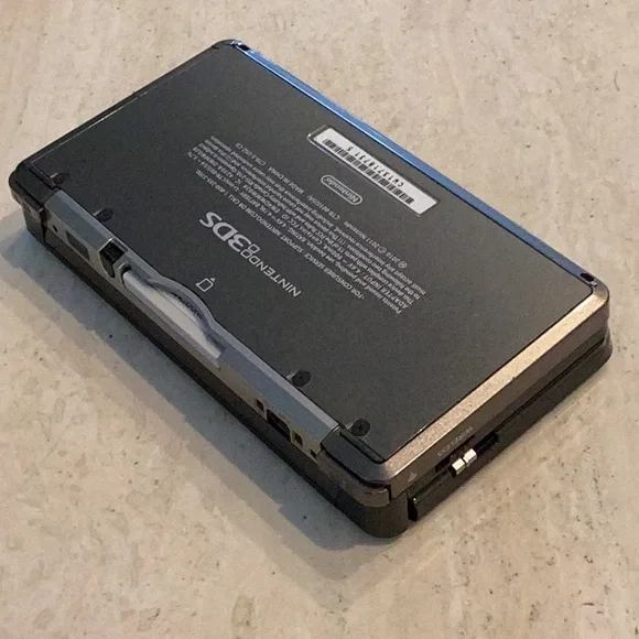 Nintendo 3DS Console & Charger Handheld System Black - Picture 12 of 13